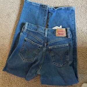 Levi's Classic Blue Straight Ankle Jeans